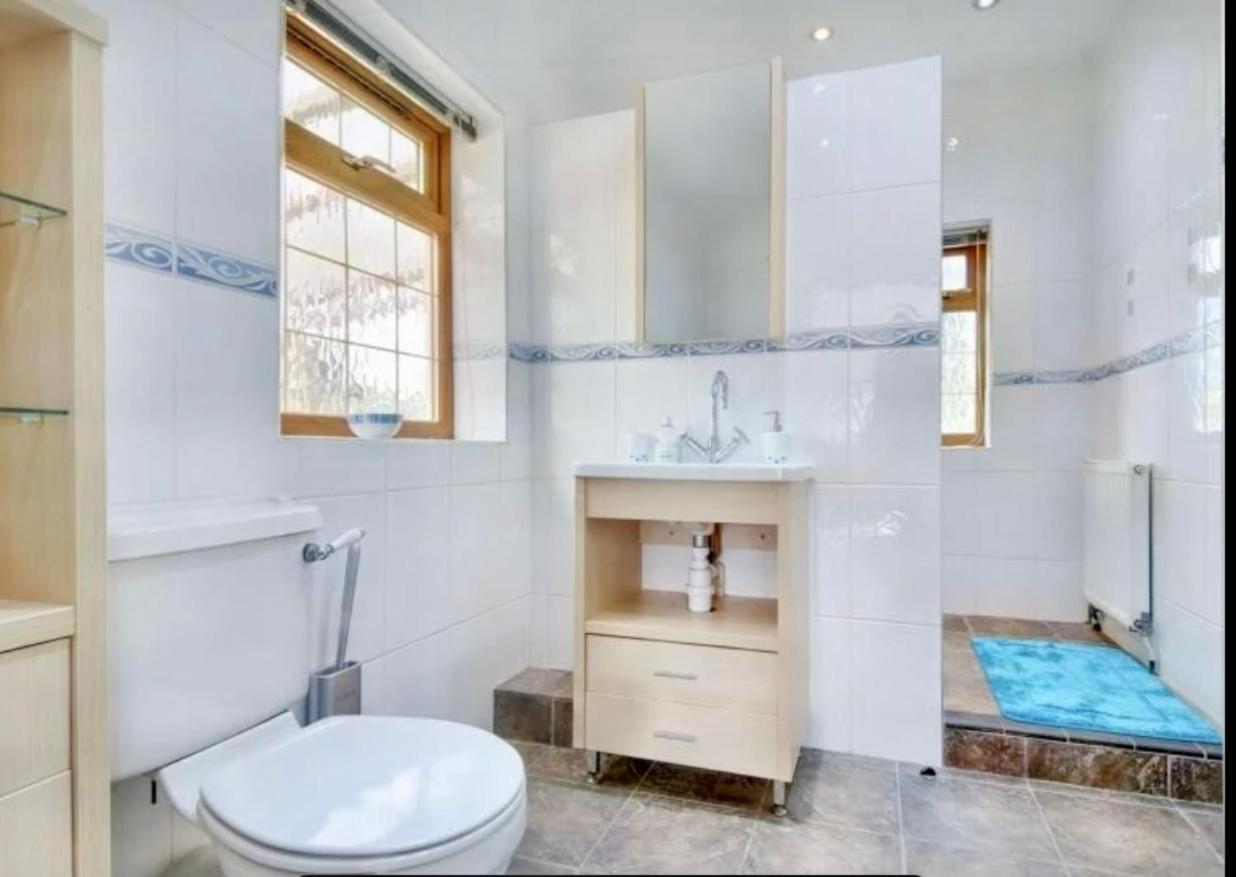 Mountain View Cottage, Hot Tub , Stunning Views * Llanhamlach